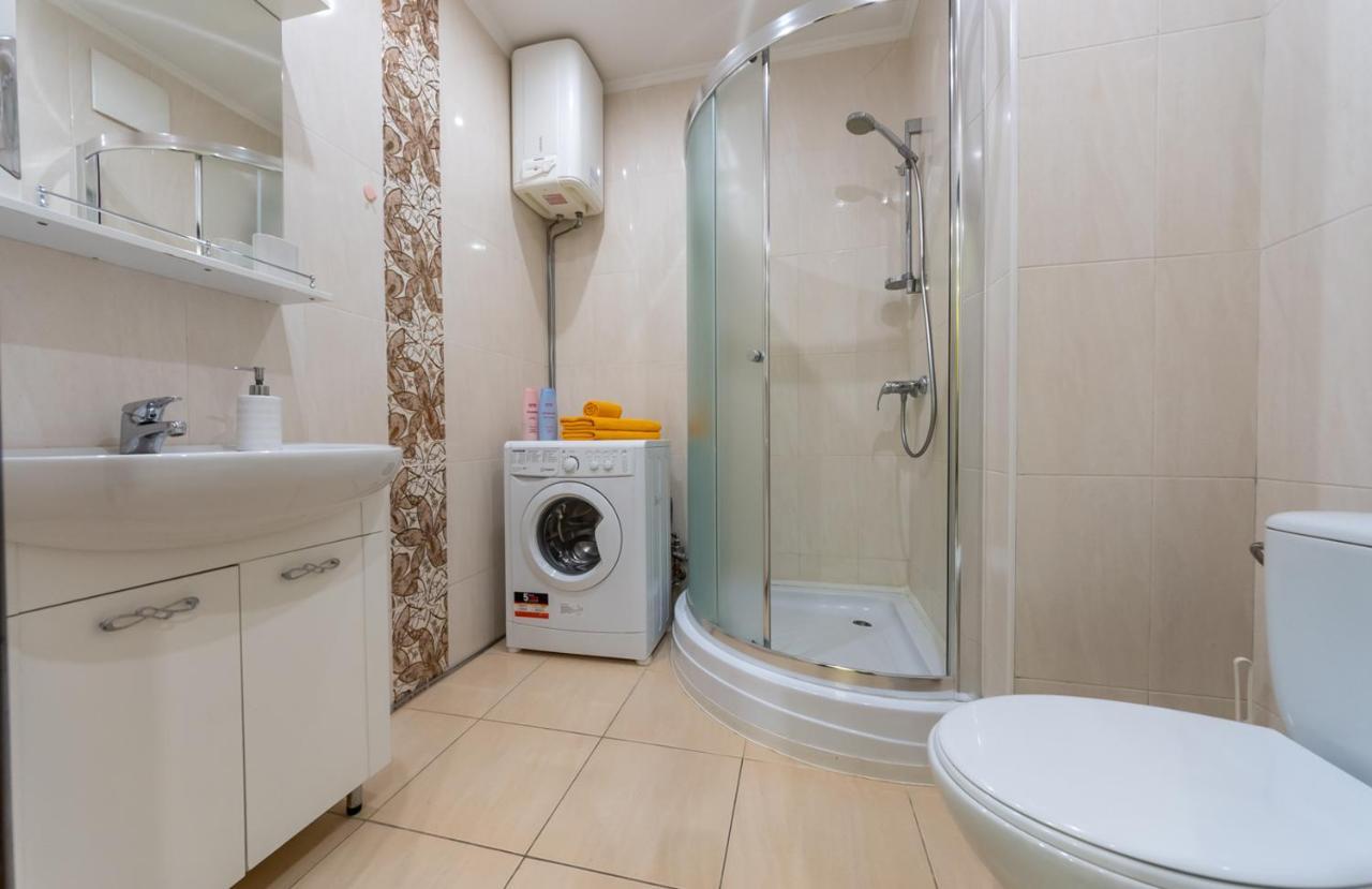 Видові 1К-2К Апартаменти 11,15, 23 Поверхи Kiew Exterior foto